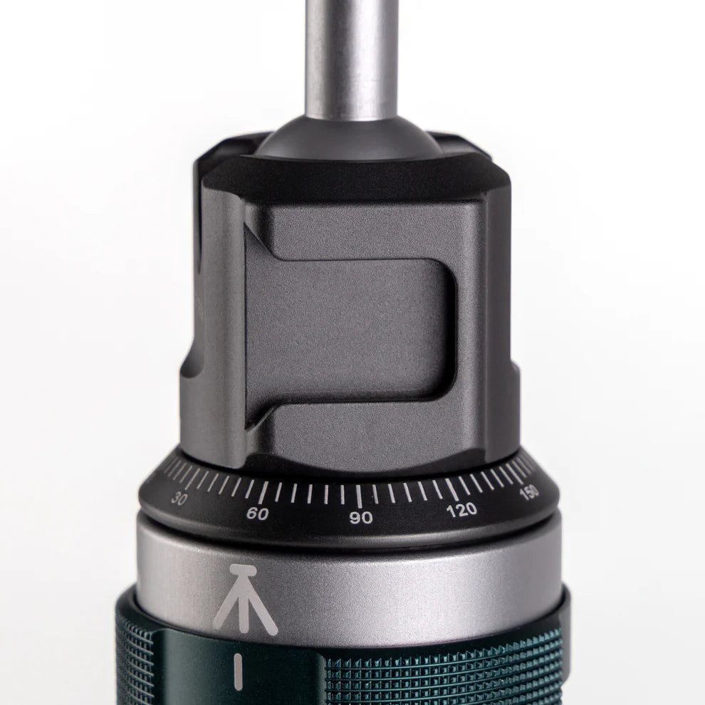 ProMaster iota 422 Ultralightweight Tripod Kit - Carbon Fiber